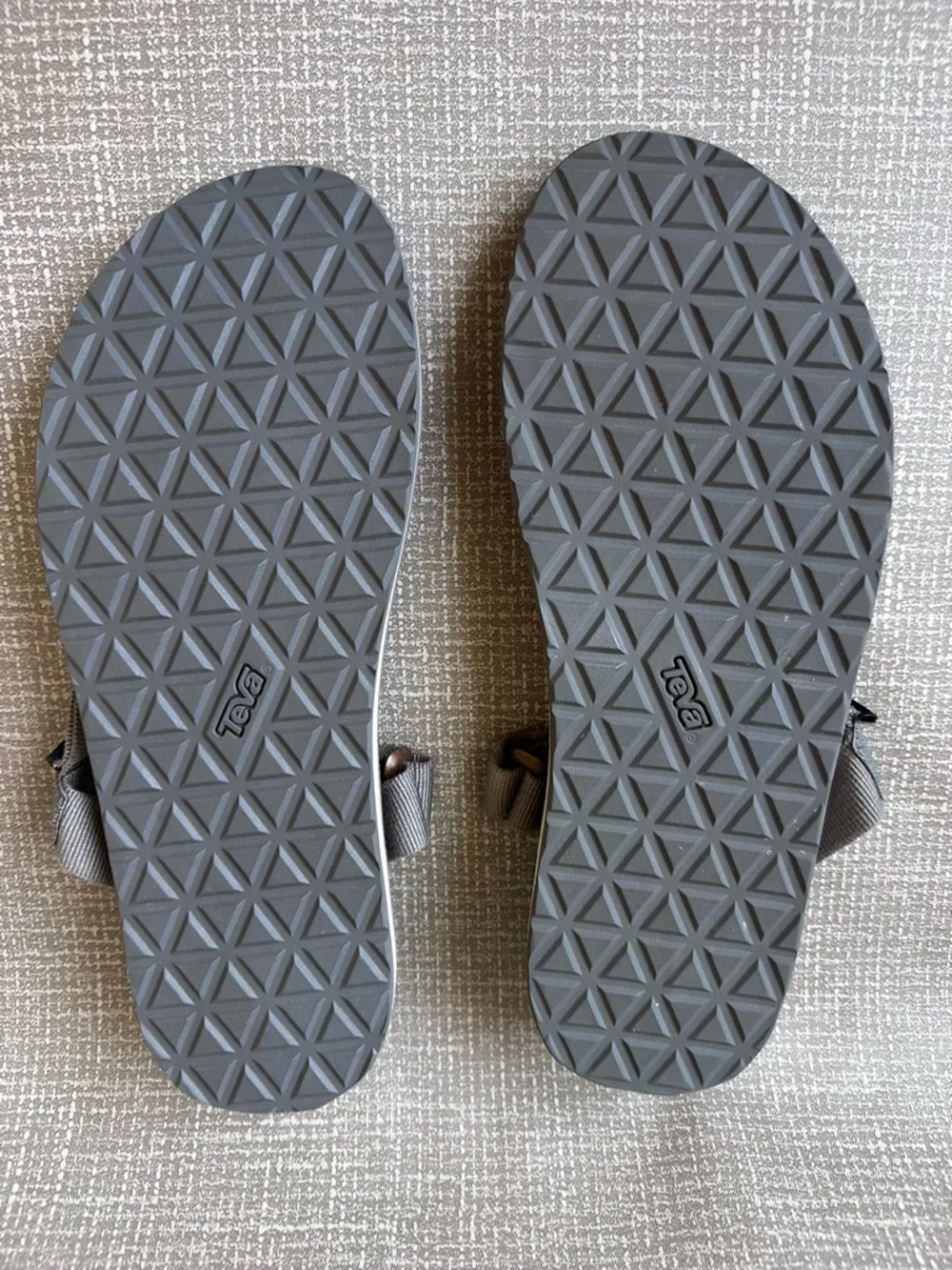 Teva Men’s Gray Adjustable Strap Sport Sandals Size 12